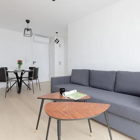 Posesja Kapitanska Przy Plazy By Renters شقة