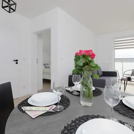Posesja Kapitanska Przy Plazy By Renters *