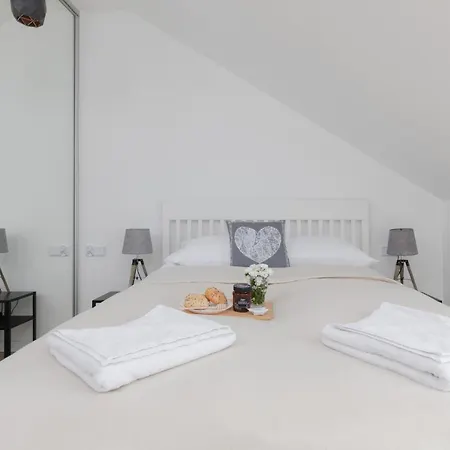 Apartman Posesja Kapitanska Przy Plazy By Renters Grzybowo