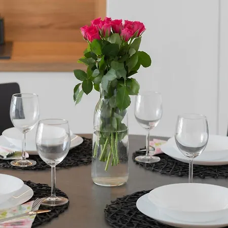 Posesja Kapitanska Przy Plazy By Renters Apartment