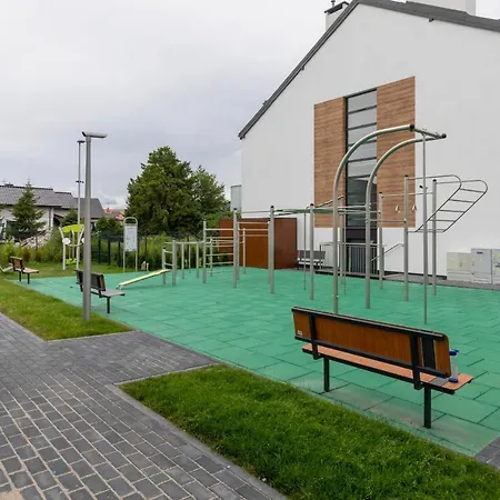 شقة Posesja Kapitanska Przy Plazy By Renters *